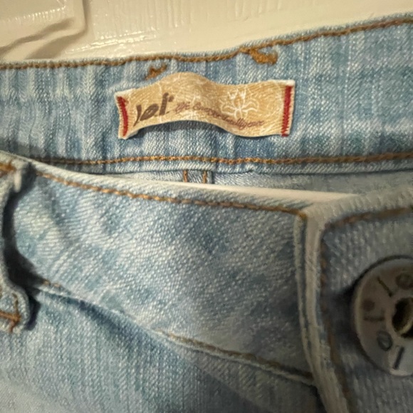 Leo Capri Jeans.  Size 11 - Picture 6 of 15